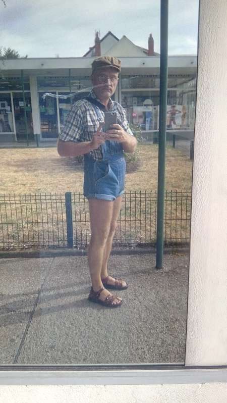 Fille cherche pigeon