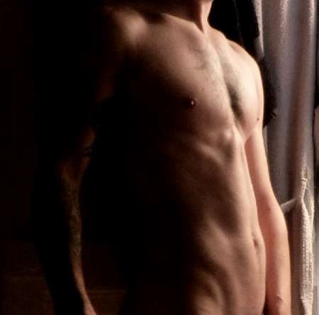 Photo ads/1202000/1202392/a1202392.jpg : Jeune homme pour rencontre avec femme