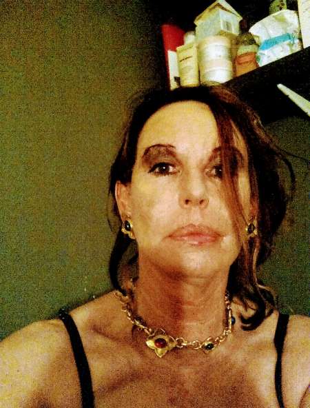 Photo ads/1338000/1338050/a1338050.jpg : Brune sculpturale,française,chez elle,REIMS NO SMS