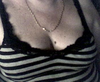 Photo ads/1345000/1345670/a1345670.jpg : DOMI.ESTELLE,67ans,Cher. SOUMI/LARBIN EXCEL.MASSE.