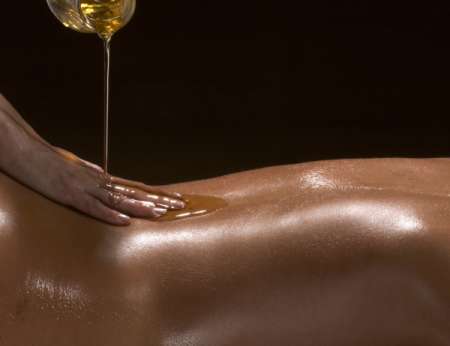 Photo ads/1618000/1618057/a1618057.jpg : Massage tantrique pour femme uniquement