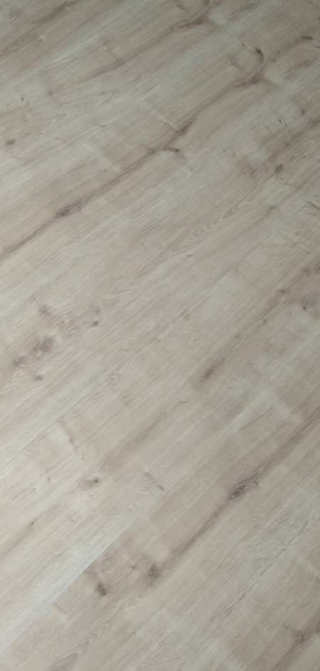 Photo ads/1725000/1725744/a1725744.jpg : Bonne situation cherche jolie femme pour suivi