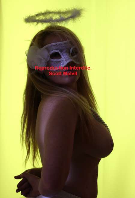 Photo ads/1753000/1753678/a1753678.jpg : ch modèle féminin 18 et + pour création onlyfans