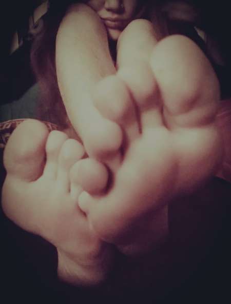 Photo ads/1816000/1816170/a1816170.jpg : Domina, Fétichisme des pieds, uro, sous-vêtements