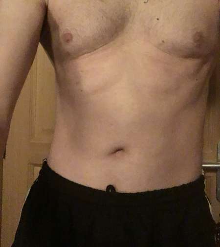 Photo ads/1835000/1835388/a1835388.jpg : Modèle Homme pose pour dessin ou peinture