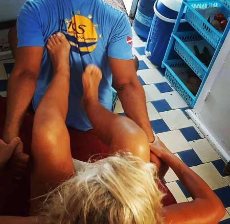 Photo ads/1841000/1841606/a1841606.jpg : Massage Nuru Body Ayurvedic avec les pieds...