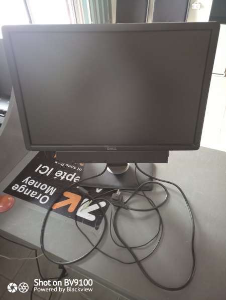 Photo ads/1913000/1913923/a1913923.jpg : écran Dell 22 Pouces disponible sur douala