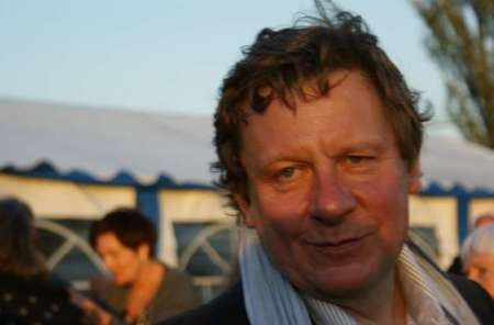 Photo ads/1925000/1925211/a1925211.jpg : Homme 62 ans cherche couple