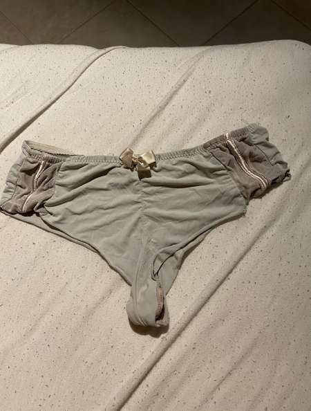 Photo ads/1938000/1938459/a1938459.jpg : Culotte taille 44