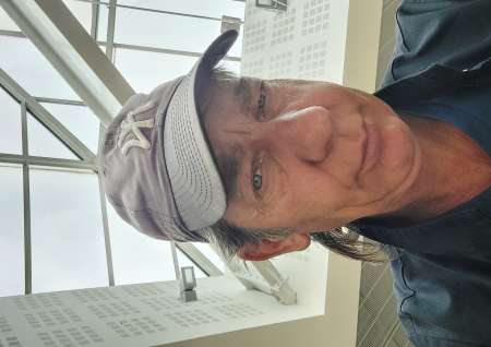 Photo ads/1961000/1961517/a1961517.jpg : Une.femme.de.70.ans