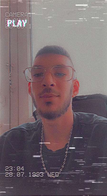 Photo ads/1974000/1974608/a1974608.jpg : gigolo