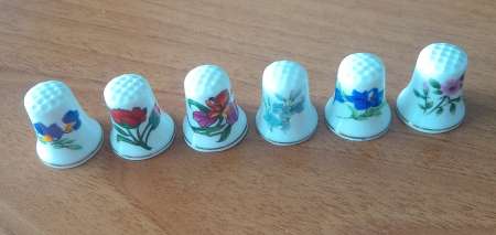 Photo ads/1976000/1976081/a1976081.jpg :  Lot de 6 dés à coudre