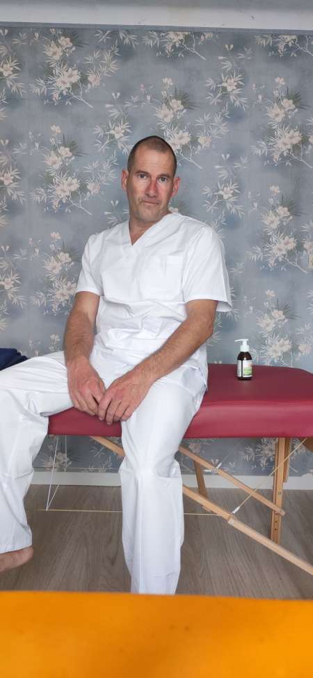 Photo ads/1976000/1976193/a1976193.jpg : masseur a domicile pour votre bien etre mesdames