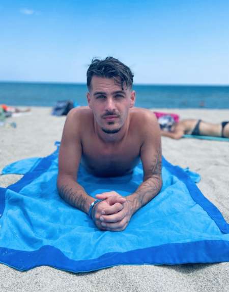 Photo ads/1977000/1977189/a1977189.jpg : Femme mariée et étudiante