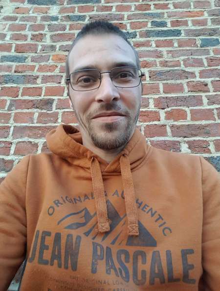 Photo ads/1985000/1985285/a1985285.jpg : Homme 36ans recherche sexe sans prise de tête