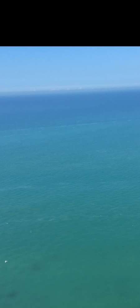 Photo ads/1985000/1985589/a1985589.jpg : Jeune femme 18/24 pour 200 roses a chaque fois