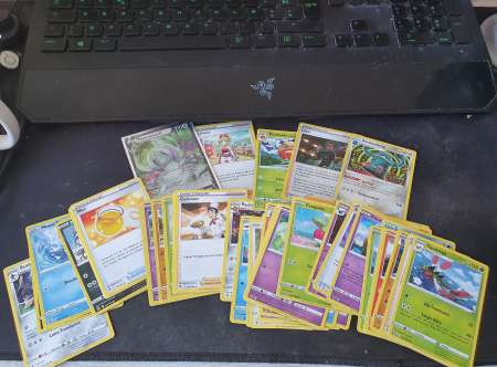 Photo ads/2005000/2005499/a2005499.jpg : Vend carte pokemon