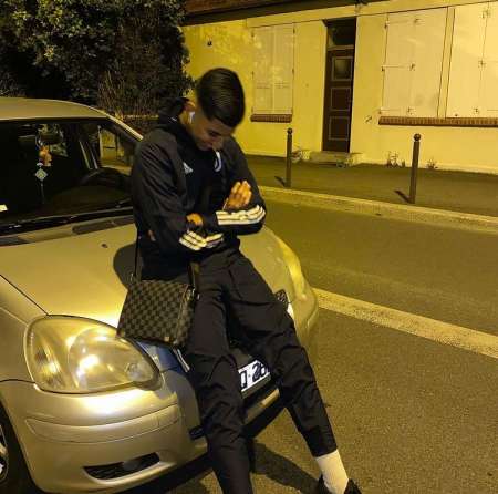 Photo ads/2015000/2015423/a2015423.jpg : Jeune homme cherche sex friend