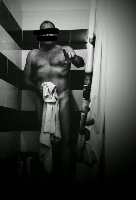 Photo ads/2041000/2041233/a2041233.jpg : Mature CHERCHE jeune et mince TRAV ou TRANS