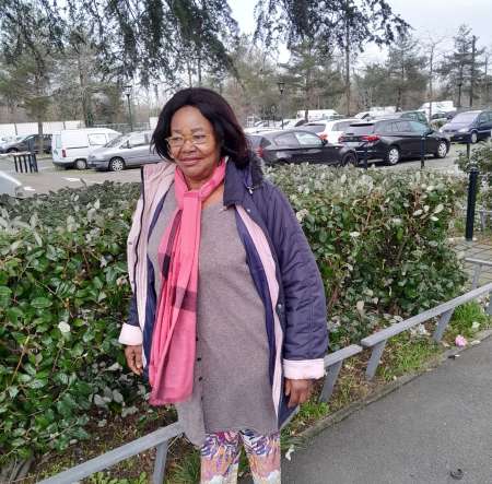 Photo ads/2047000/2047443/a2047443.jpg :  Bonjour je m'appelle Rose Rencontre serieuse