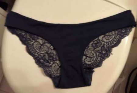 Photo ads/2071000/2071491/a2071491.jpg : Vends Culotte ou string porté