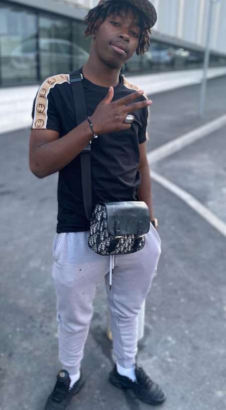 Photo ads/2112000/2112470/a2112470.jpg : Escortboy jeune et polyvalent