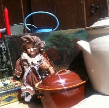 Photo ads/2129000/2129585/a2129585.jpg : vide-greniers, antiquités, arts de table, cd