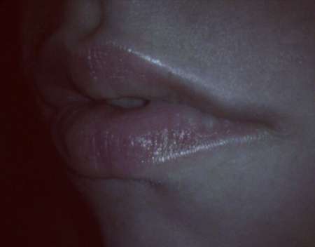 Photo ads/2180000/2180453/a2180453.jpg : Brune directive pour laquais dévoué et respectueux