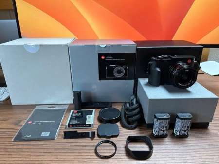 Photo ads/2203000/2203281/a2203281.jpg : Boitier Leica Q3 avec accessoires