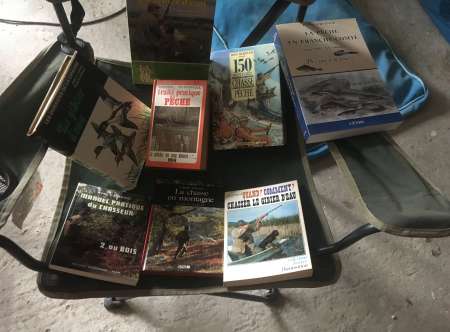 Photo ads/2205000/2205552/a2205552.jpg : lot de 8 livres de chasse et de pèche