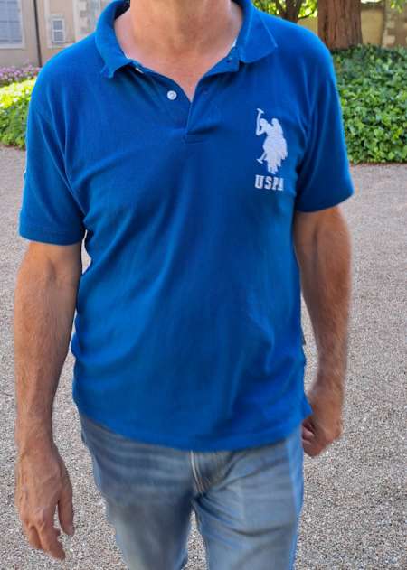 Photo ads/2206000/2206640/a2206640.jpg : Visiteur pour scénarios exhibition-voyeurisme.