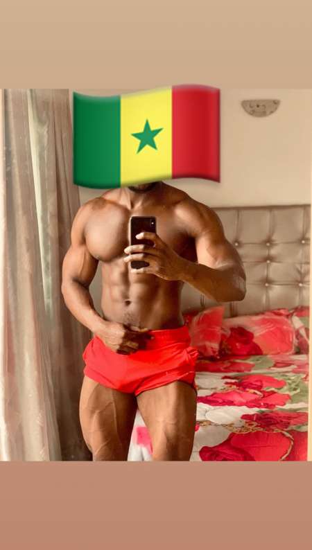 Photo ads/2216000/2216679/a2216679.jpg : Masseur et scorte boy au sénégal