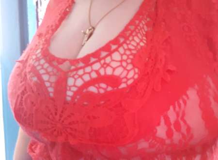 Photo ads/2233000/2233074/a2233074.jpg : Marie toujours le sourire yeux bleu