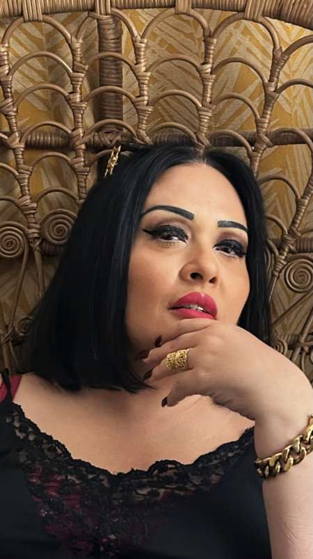 Photo ads/2235000/2235050/a2235050.jpg : Ornella belle brune sue Nice magnan californie