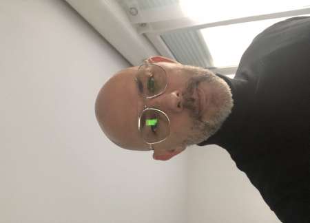 Photo ads/2236000/2236149/a2236149.jpg : Homme de 49 ans pour Trio ou femme en manque