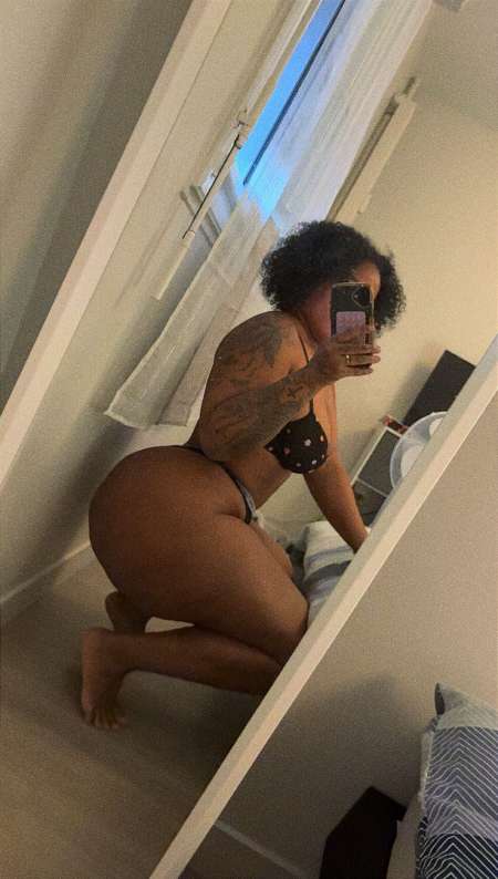 Photo ads/2241000/2241696/a2241696.jpg : ambre belle negresse