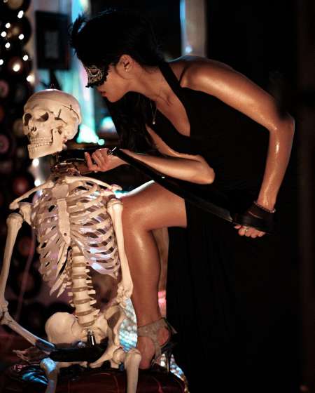 Photo ads/2254000/2254861/a2254861.jpg :  Déesse à vénérer...