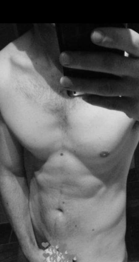 Photo ads/2258000/2258478/a2258478.jpg :  JH paie JF pour cunni/annulingus ou fellation