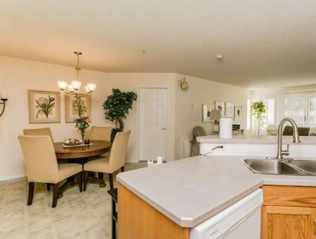 Photo ads/2285000/2285842/a2285842.jpg : 2 CHAMBRES ET 2 BAINS