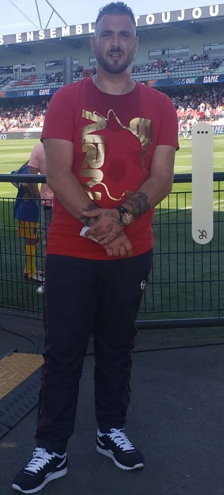 Photo ads/2297000/2297466/a2297466.jpg :  Cherche lieu dormir une nuit