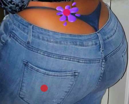 Photo ads/2299000/2299248/a2299248.jpg : Big booty femme black coquine )