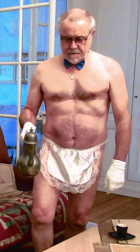 Photo ads/2303000/2303006/a2303006.jpg : Pour vous servir madame