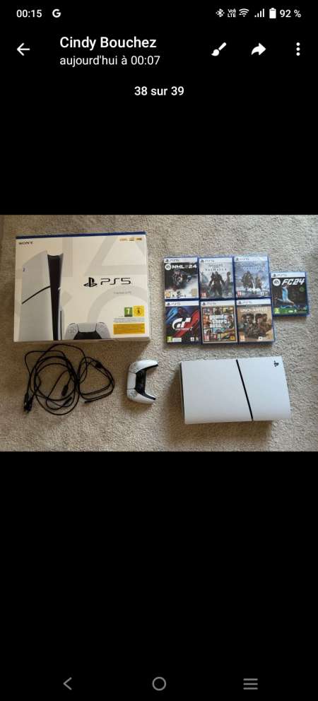 Photo ads/2311000/2311018/a2311018.jpg : Magnifique console Playstation 5 avec spiele