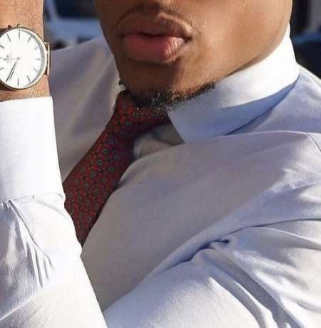 Photo ads/2317000/2317130/a2317130.jpg : Un Homme disponible que pour la femme. (PLAISIR)