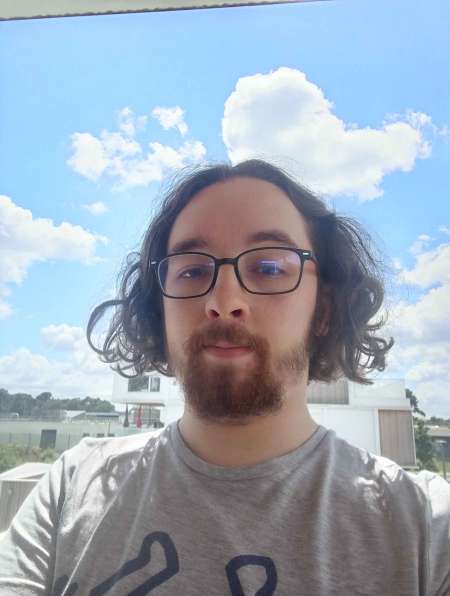 Photo ads/2317000/2317530/a2317530.jpg : Recherche de femme pour ma première fois