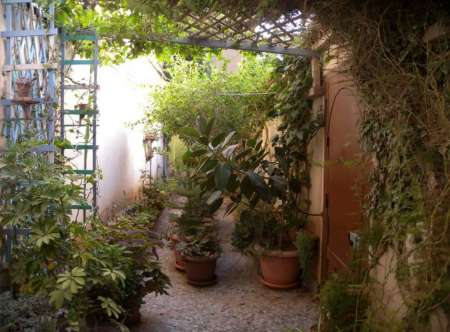 Photo ads/2324000/2324586/a2324586.jpg : Réaliser un restaurant en face MOSTALANDPARC