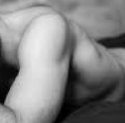 Photo ads/2328000/2328667/a2328667.jpg : Complicité