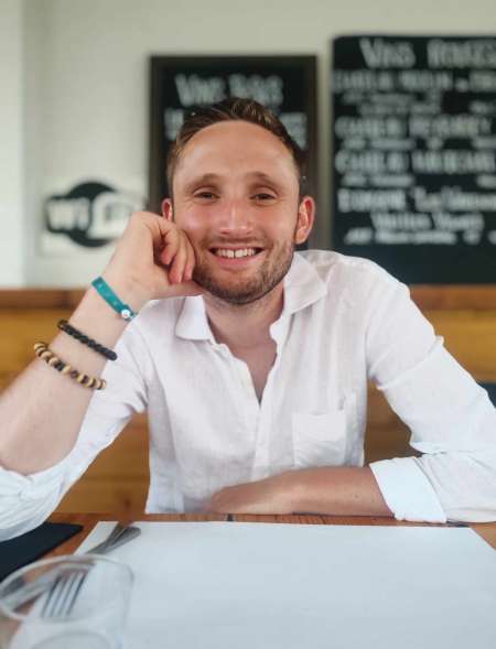 Photo ads/2343000/2343958/a2343958.jpg : Jeune homme cherche plan sans lendemain avec femme