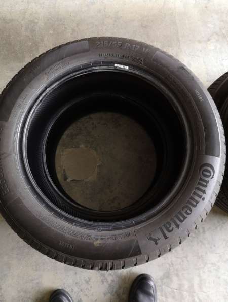 Photo ads/2346000/2346842/a2346842.jpg : Vends pneus Continental.