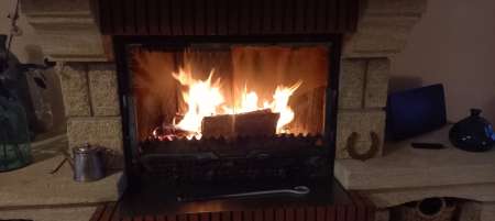 Photo ads/2350000/2350107/a2350107.jpg : Cherche femme pour se donner du plaisir.